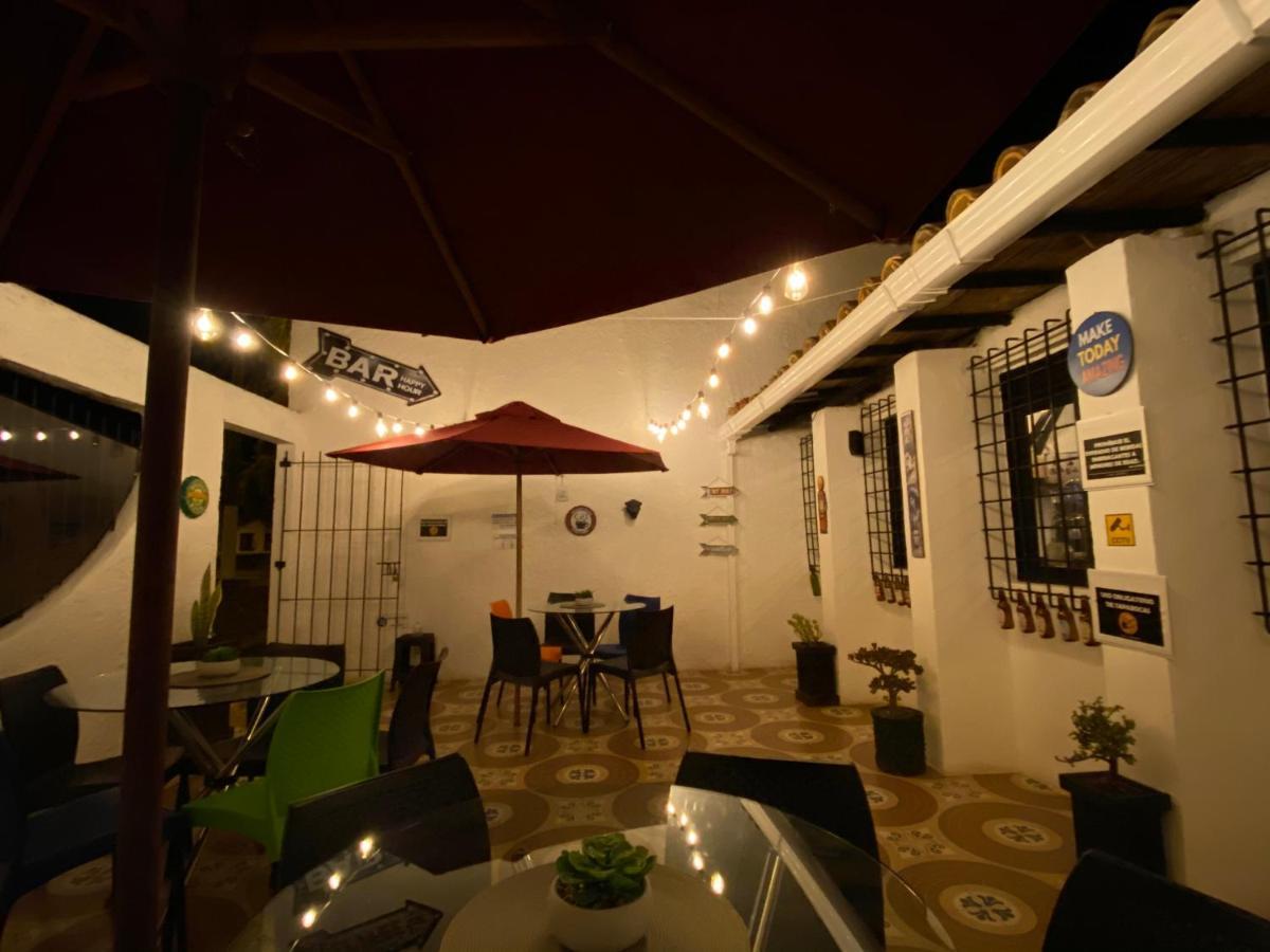 Club Aviva Guatavita - Hostel - Restaurante, Disco & Bar Bagian luar foto