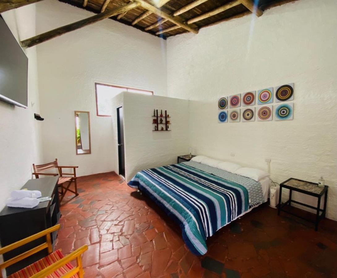 Club Aviva Guatavita - Hostel - Restaurante, Disco & Bar Bagian luar foto